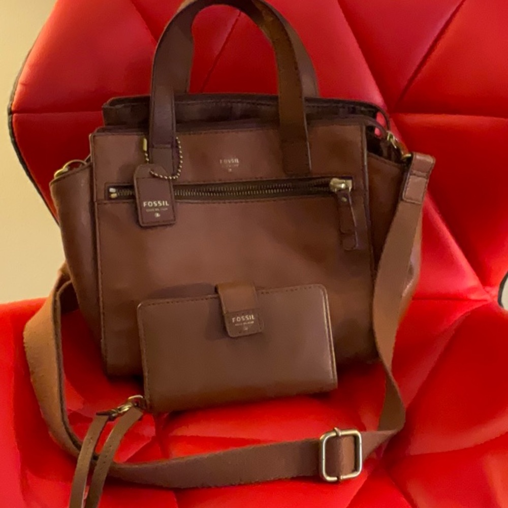 Fossil bag and phone wristlet wallet